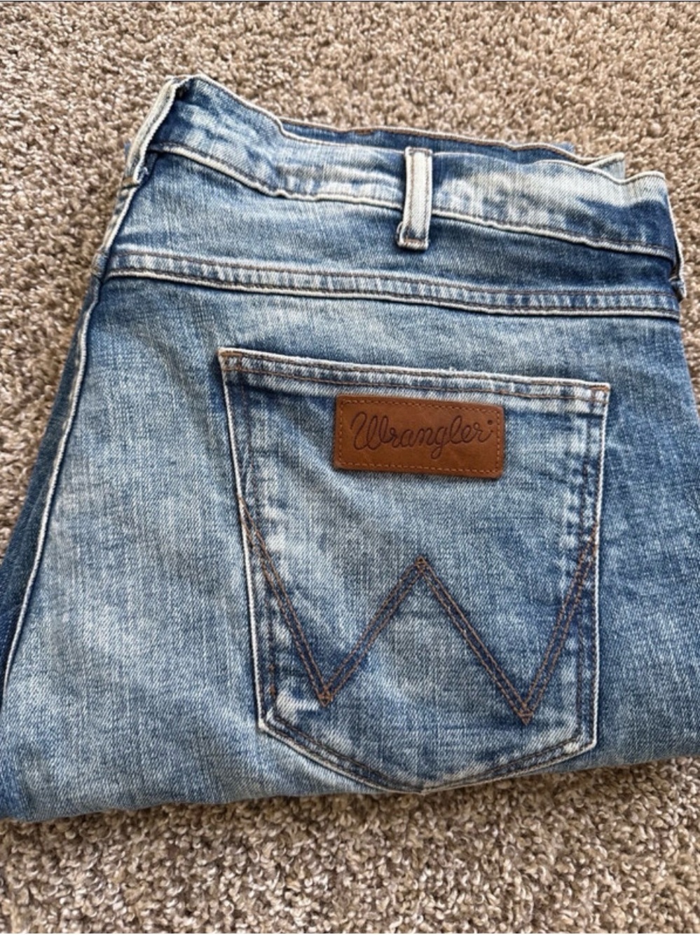 Wrangler Men's Faded Blue Slim Jeans